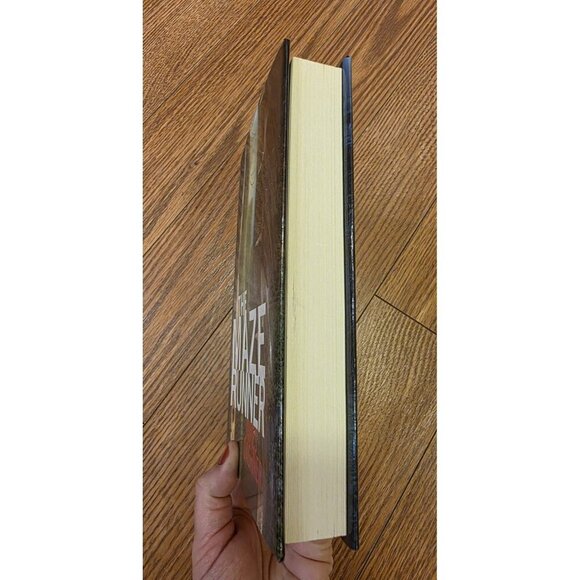 Maze Runner Book One of the Maze Runner Series Hardcover by James Dashner 2009 - Picture 3 of 11
